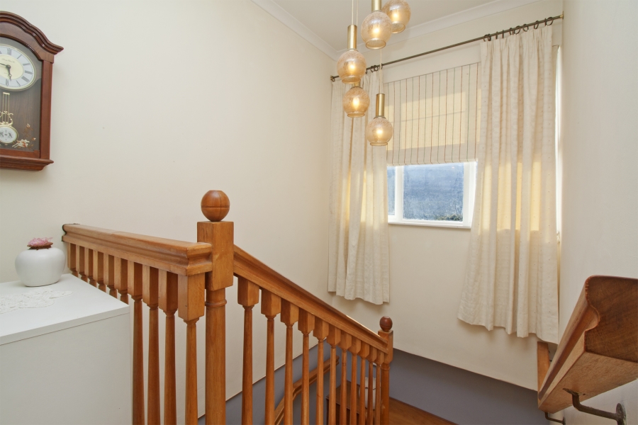 To Let 3 Bedroom Property for Rent in Glencairn Western Cape